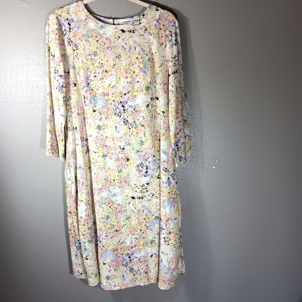 COPY - SONNET James,young at heart. The Poppy Dress. Pre-owned and in great con…